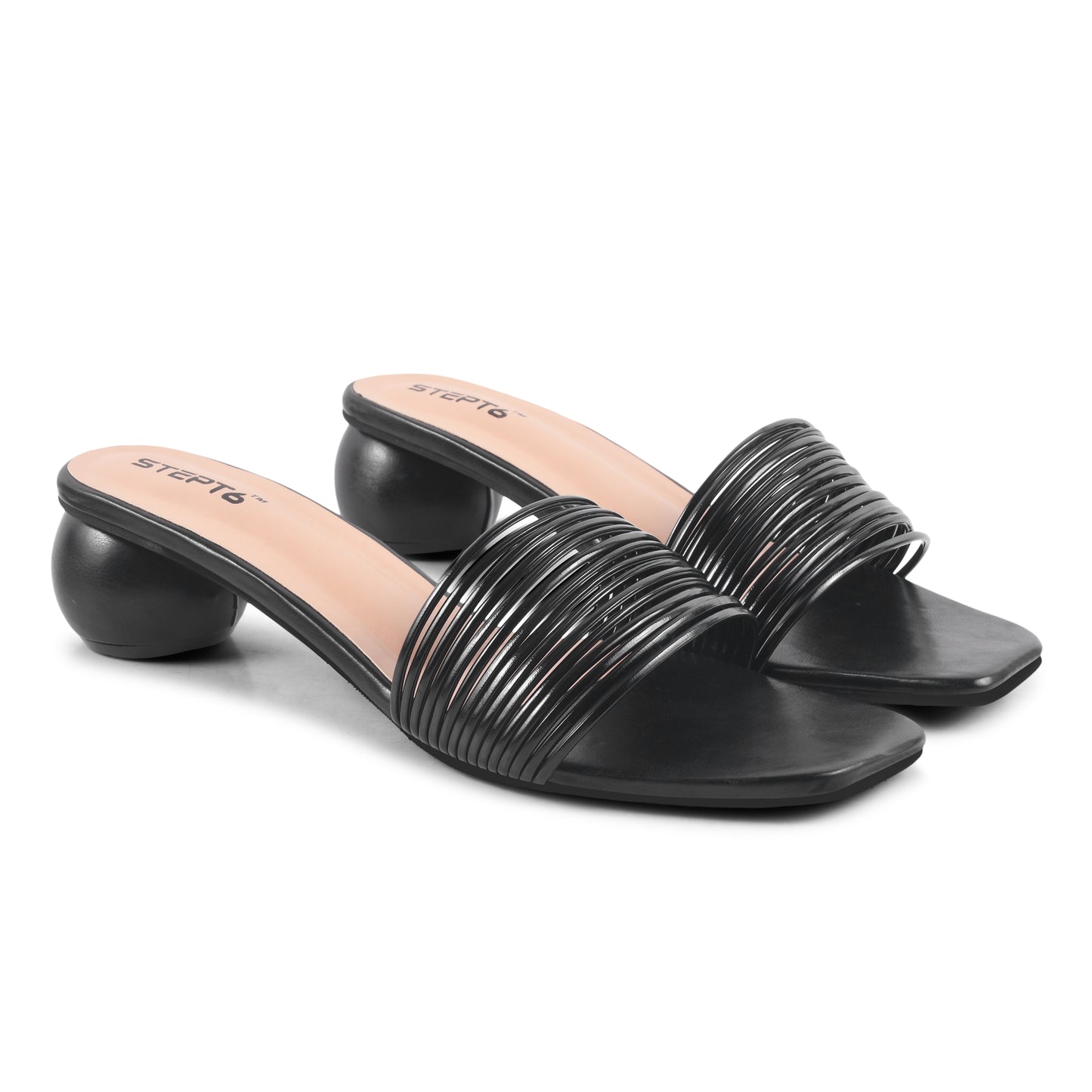 BLACK ROUND KITTEN HEEL