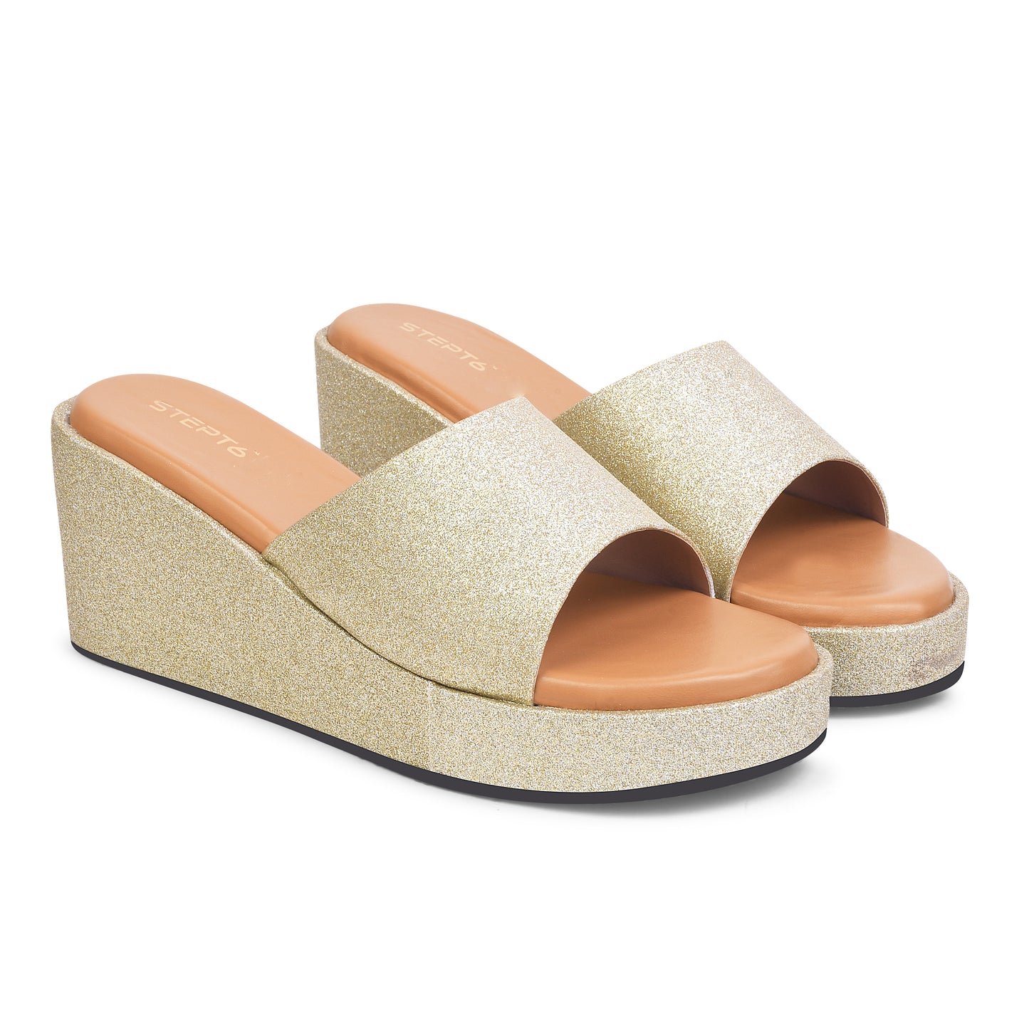 GLITTERY GOLDEN WEDGES