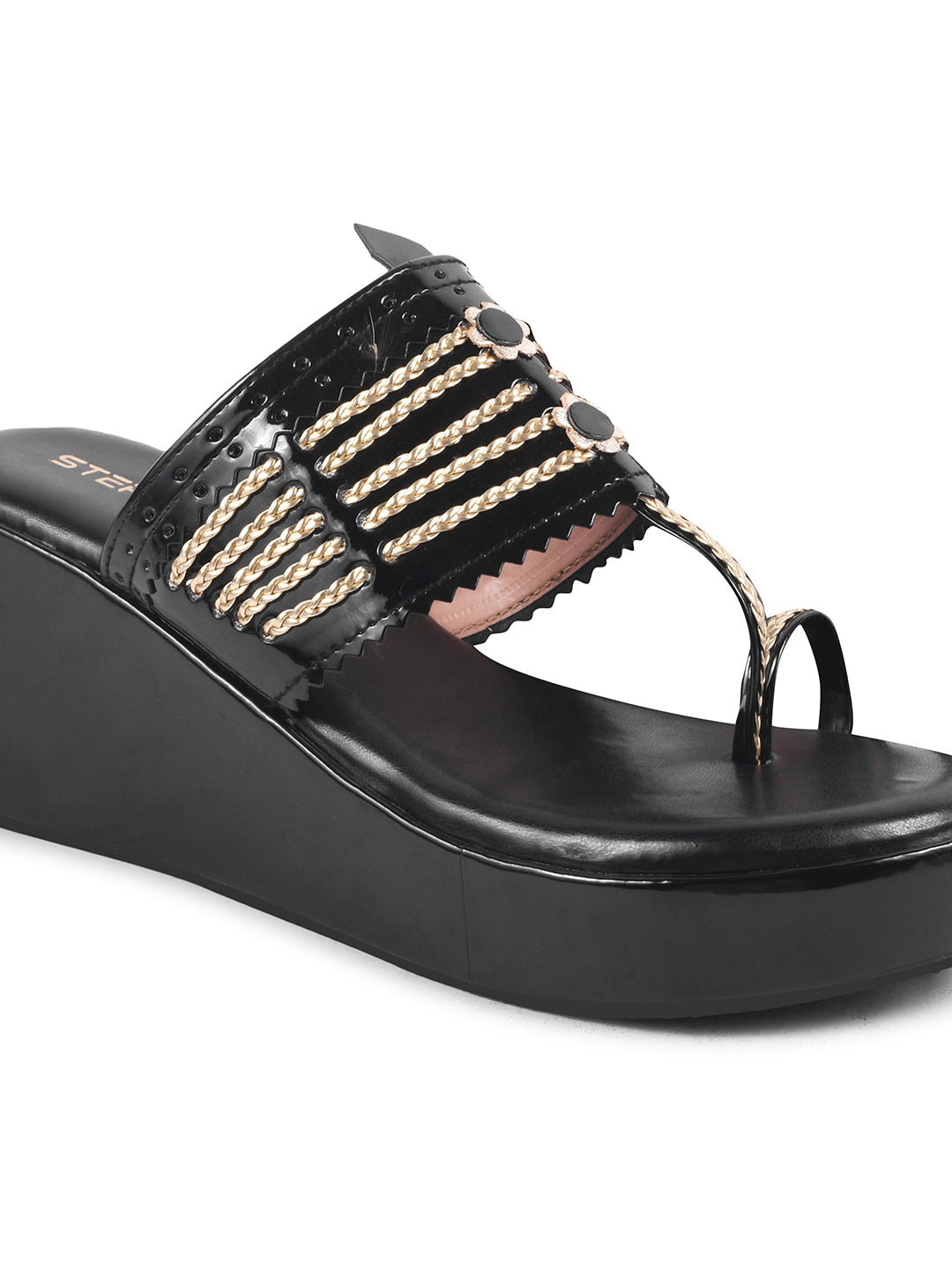 BLACK WOVEN GOLDE STRINGS KOHLAPURI WEDGES