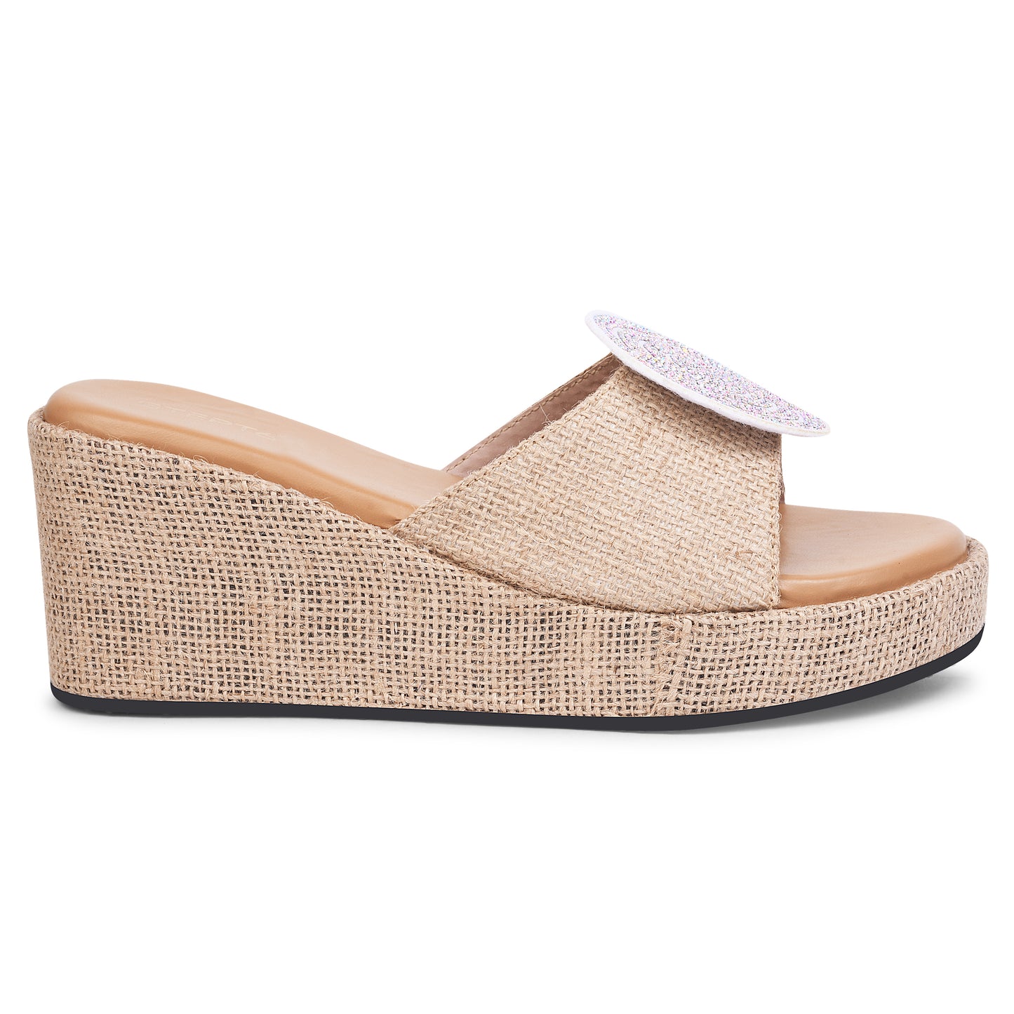 BEIGE JUTE WEDGE WITH STUDDED PATCH