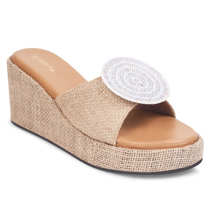 BEIGE JUTE WEDGE WITH STUDDED PATCH