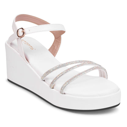 WHITE WEDGES IN DIAMOND CHAIN